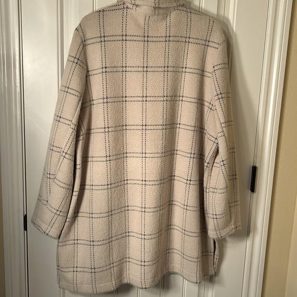 Maurices-Cute light weight coat 1X - Picture 4 of 7